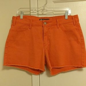 Levis cut off style shorts
